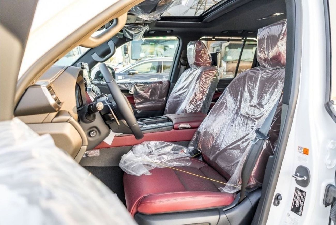 لكزس LX 600 سيجناتشر