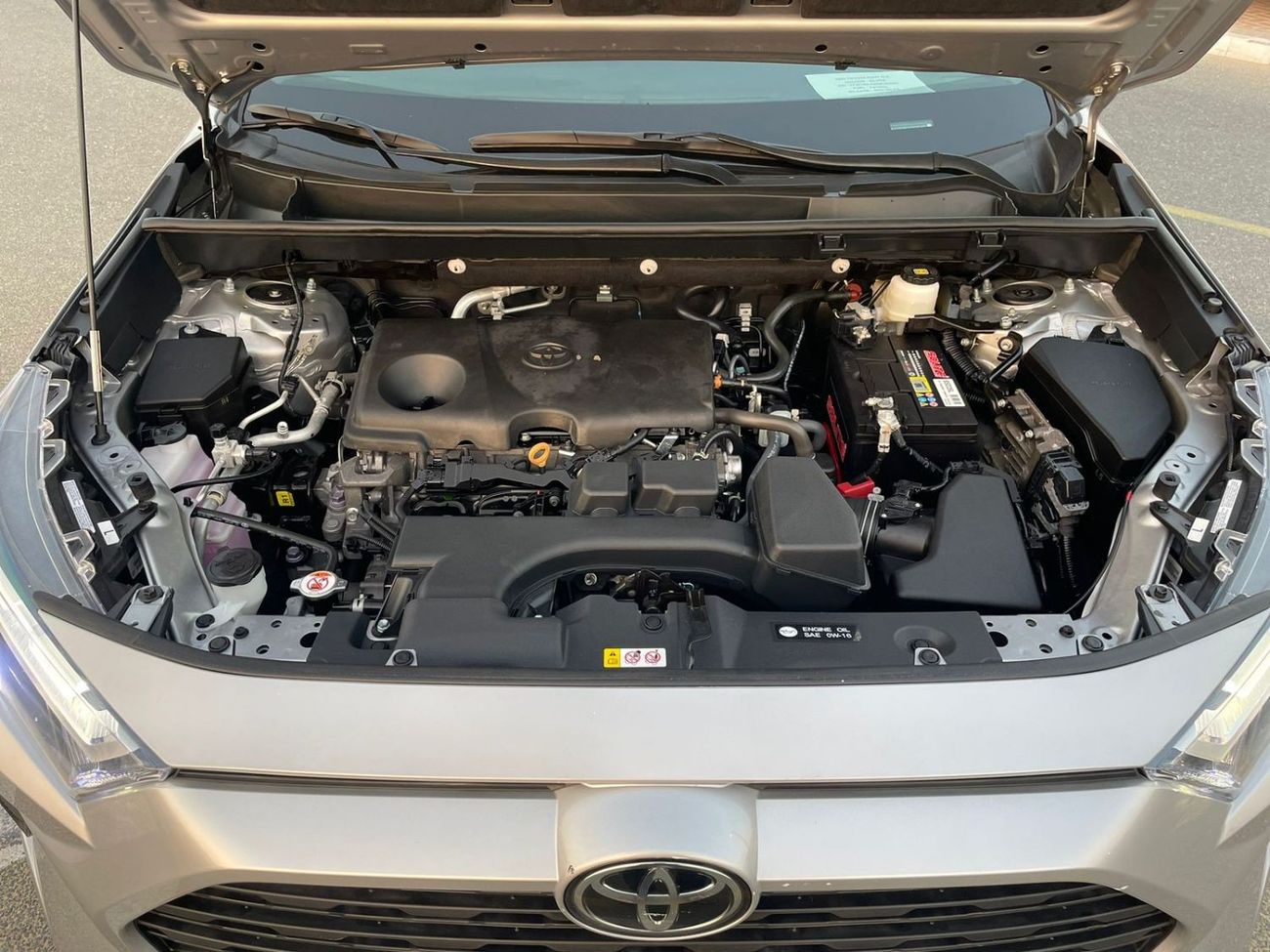 Toyota RAV4 2023 Toyota Rav4 XLE 4x4 Full Option 2.5L V4 With Radar - 9,400 Mileage