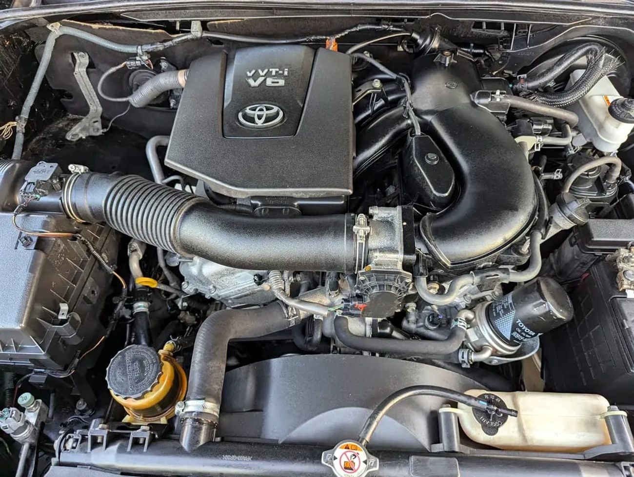 تويوتا فورتونر FACELIFTED GXR V6 4.0L GCC IN EXCELLENT CONDITION
