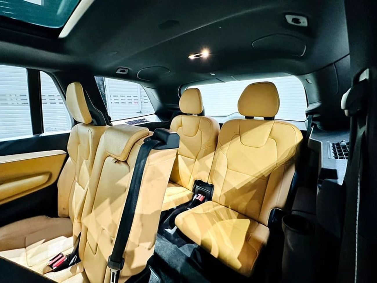 فولفو XC 90 2.0T B6 MHEV Inscription AWD (7-seater)