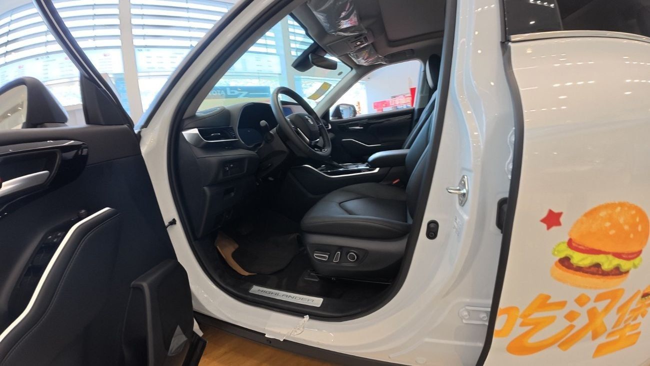 تويوتا هايلاندر Toyota Highlander/ 2025 /white