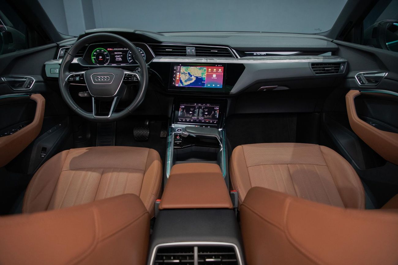 أودي إي ترون سبورتباك 50 Quattro S-Line