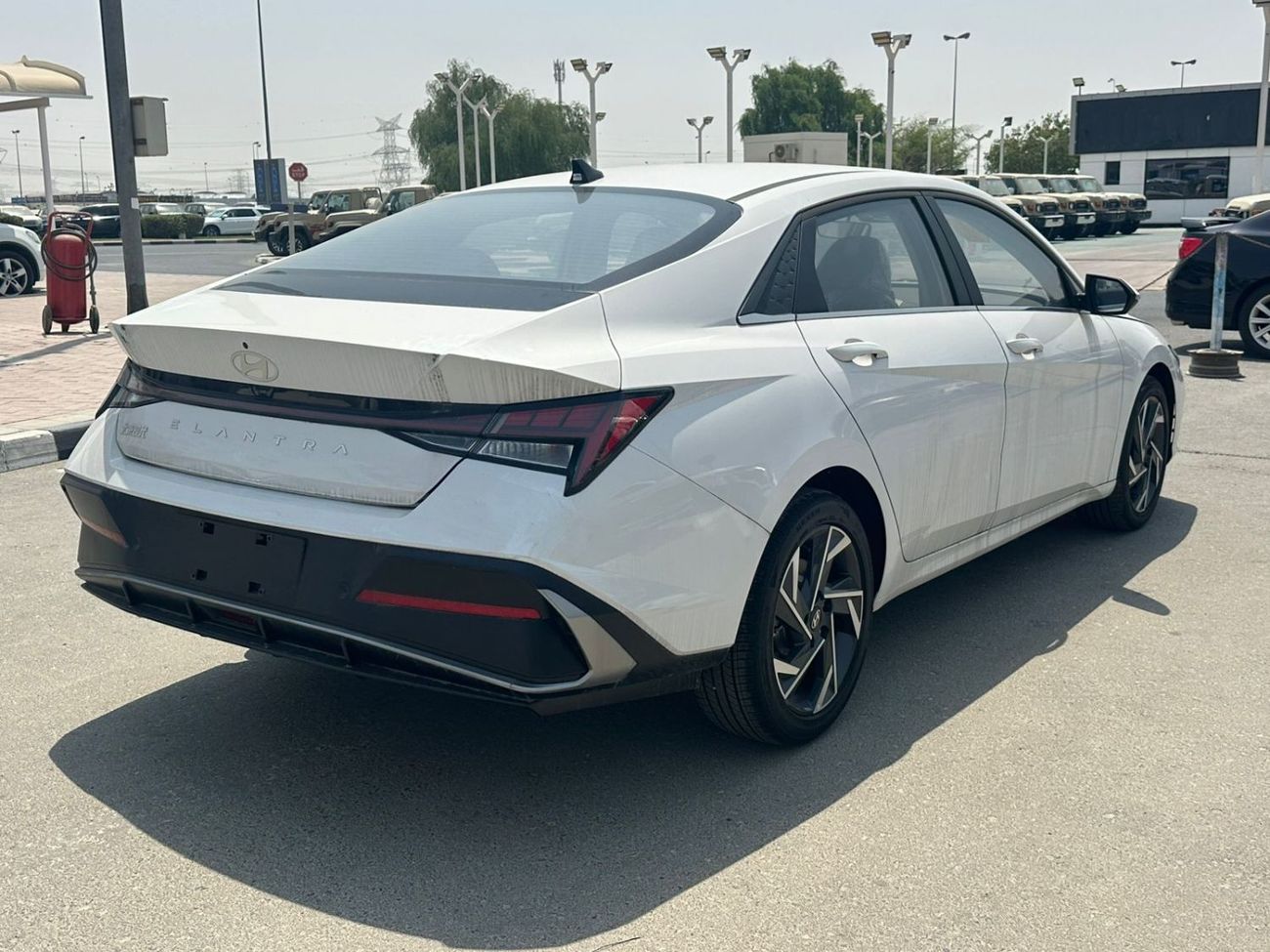 Hyundai Elantra 1.5 LUXURY PREMIUM , BIG SCREEN, SEAT HEATING, ELECTRIC SEAT, LEATHER SEAT, FULL OPTION,MODEL 2025