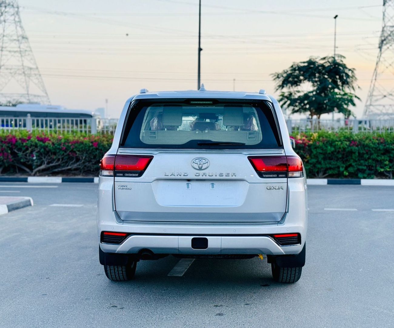 تويوتا لاند كروزر LC300 GXR 3.5TT 2026 GCC Full option