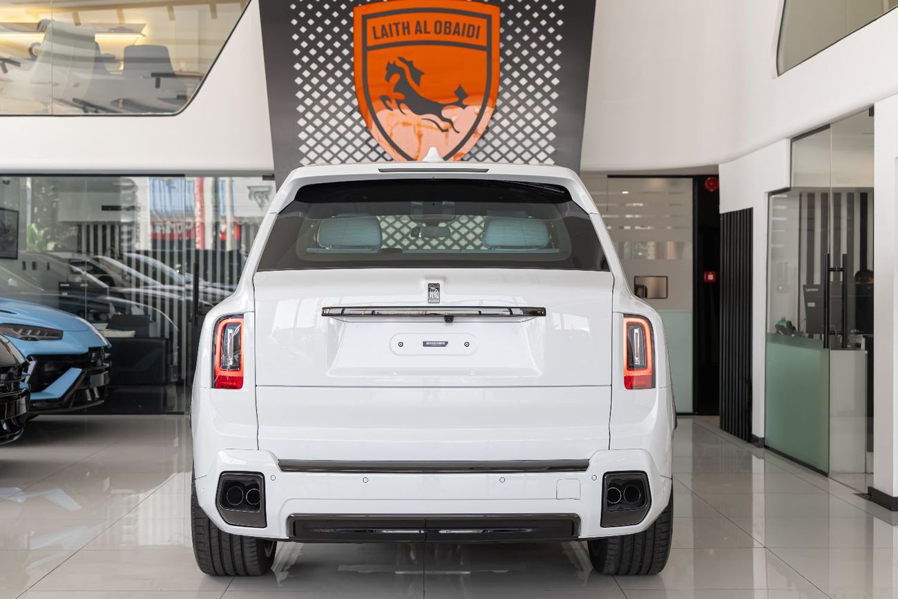 رولز رويس كولينان ROLLS-ROYCE CULLINAN | BLACK BADGE | FULL OPTIONS | BESPOKE SOUND SYSTEM | GCC SPECS | DEALER WARRAN
