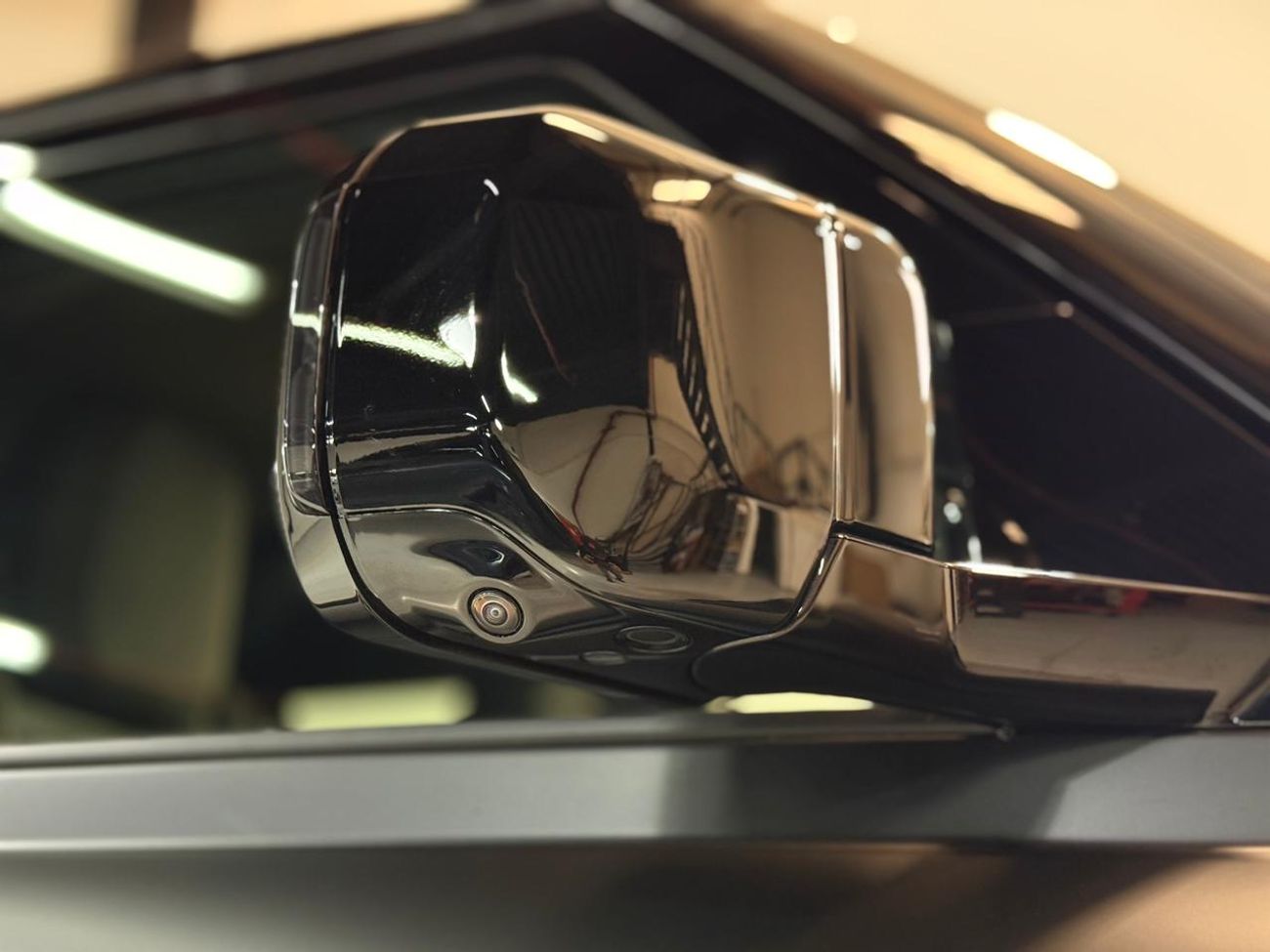 لاند روفر ديفندر 110 P635 OCTA V8 2026