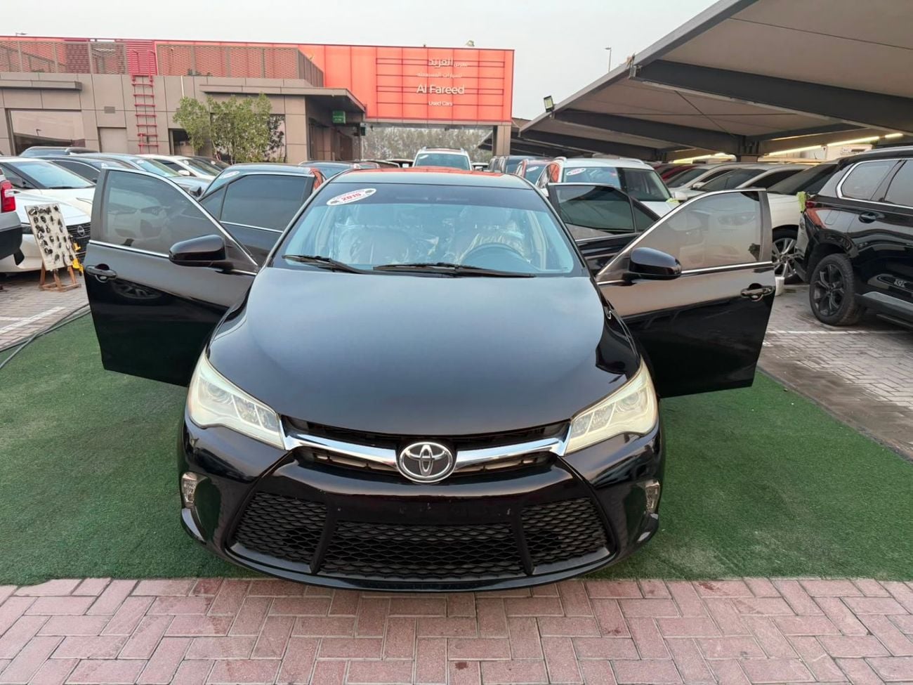 Toyota Camry LE clean condition, two keys