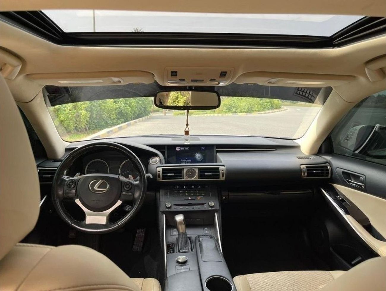 لكزس IS 300 بلاتينوم لكزس اي اس 2016 فل مواصفات