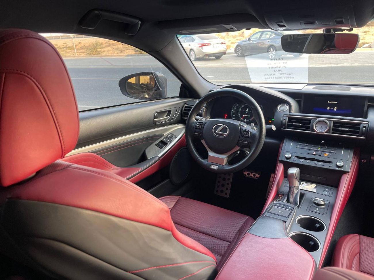 لكزس RC 350 F-SPORT / محرك V6 سعة 3.5 لتر / لوحة عدادات كهربائية / استهلاك منخفض للموارد / مقاعد مبردة / بحالة م