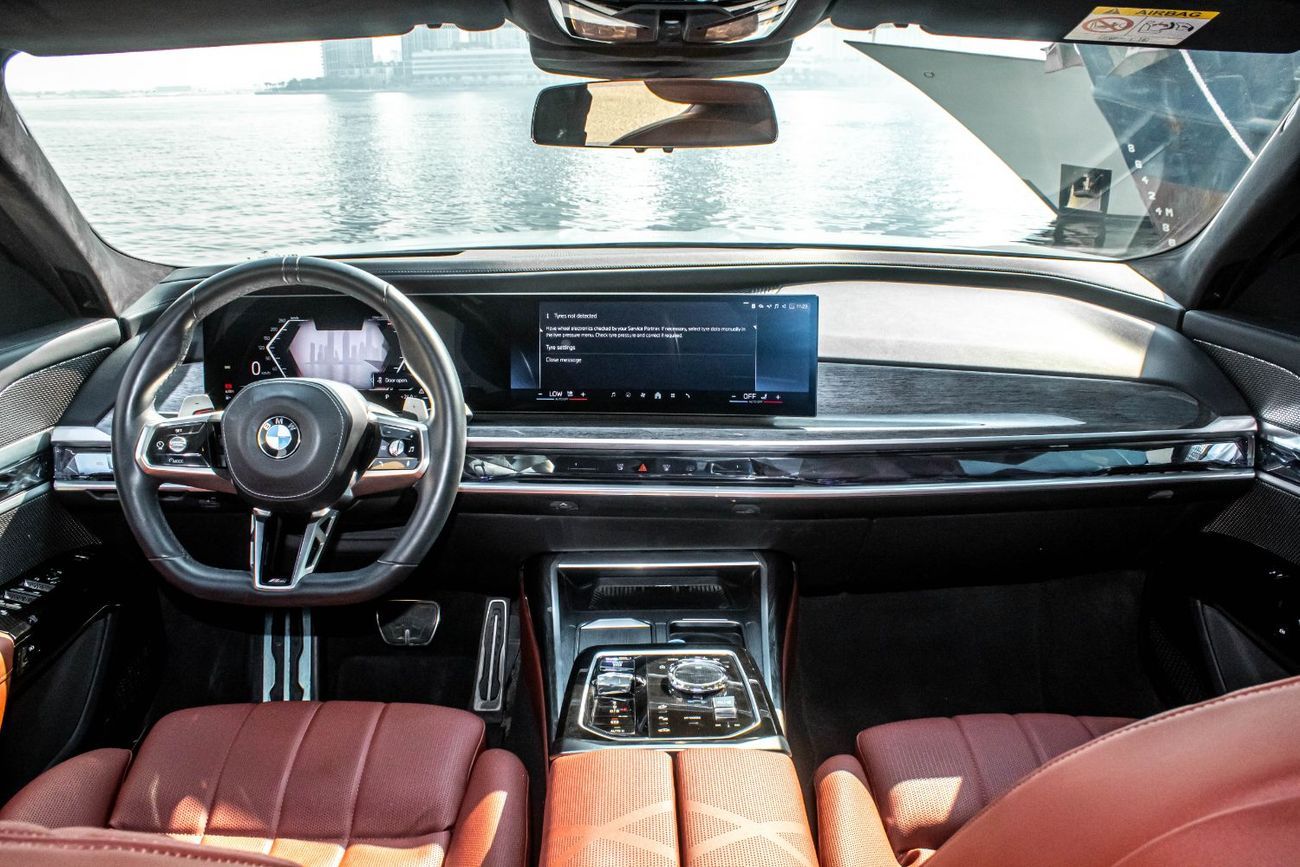 BMW 740Li 740M 2023 FULL OPTION