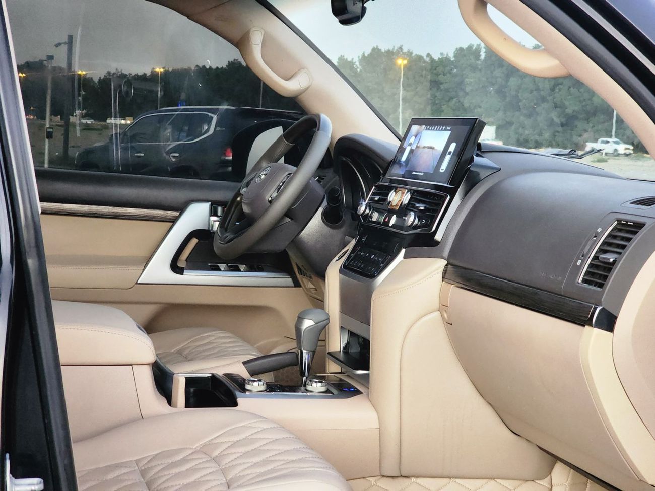 تويوتا لاند كروزر V8 VX.R 5.7 upgrade 2024