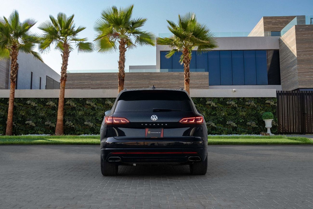 فولكس واجن طوارق R-لاين | 3,329 P.M  | 0% Downpayment | Under Warranty!