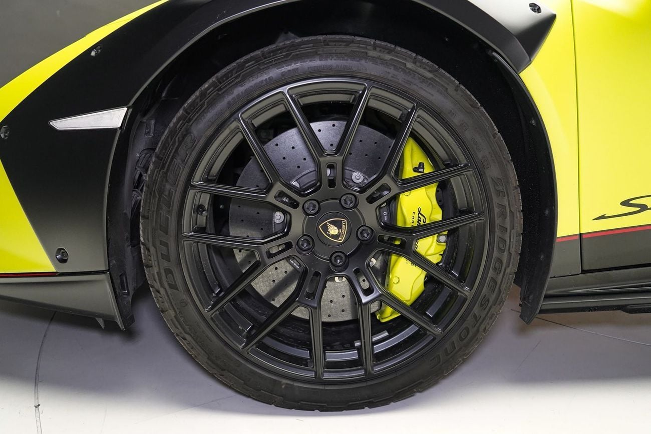 Lamborghini Huracan STERRATO 5.2L V10