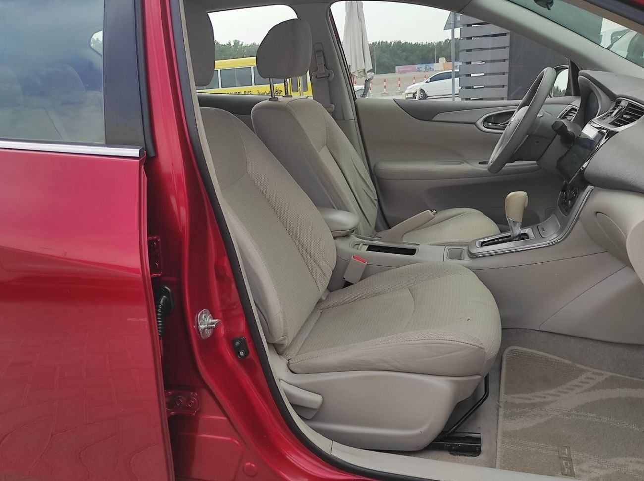 Nissan Tiida Nissan tida 2016 gcc full automatic