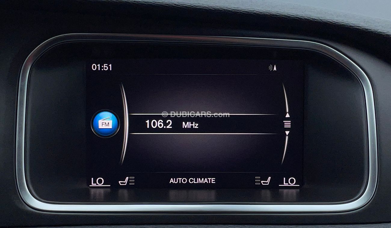 Volvo V40 T5 R DESIGN 2 | Under Warranty | Inspected on 150+ parameters