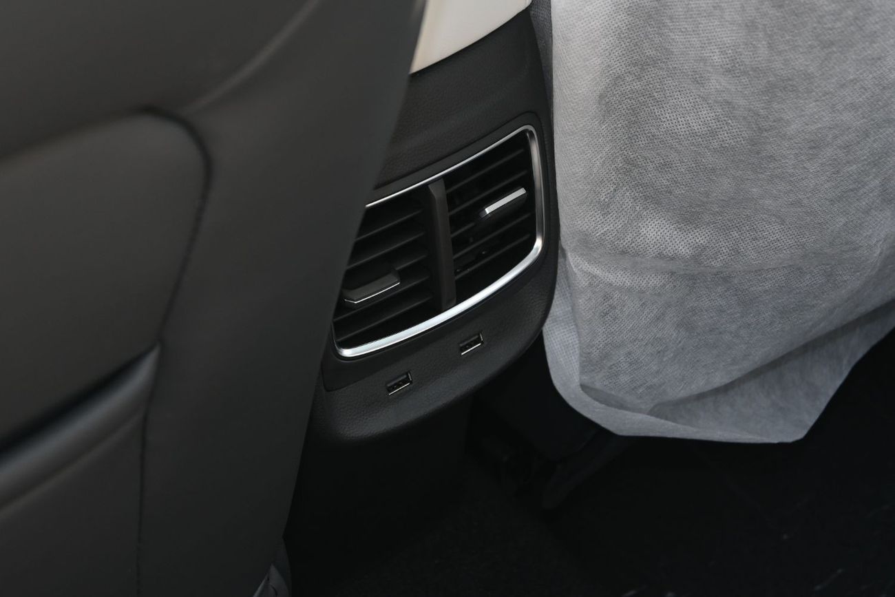 أم جي ZS MG ZS Comfort 1.5L Petrol Color Silver Model 2025