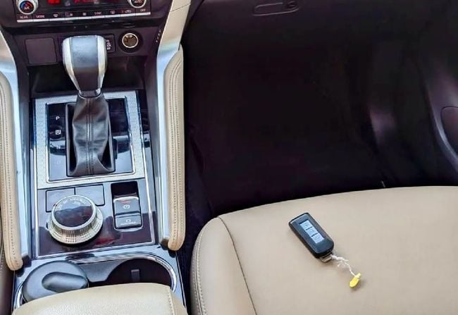 Mitsubishi Montero Sport GLS PREMIUM, миниатюра 24