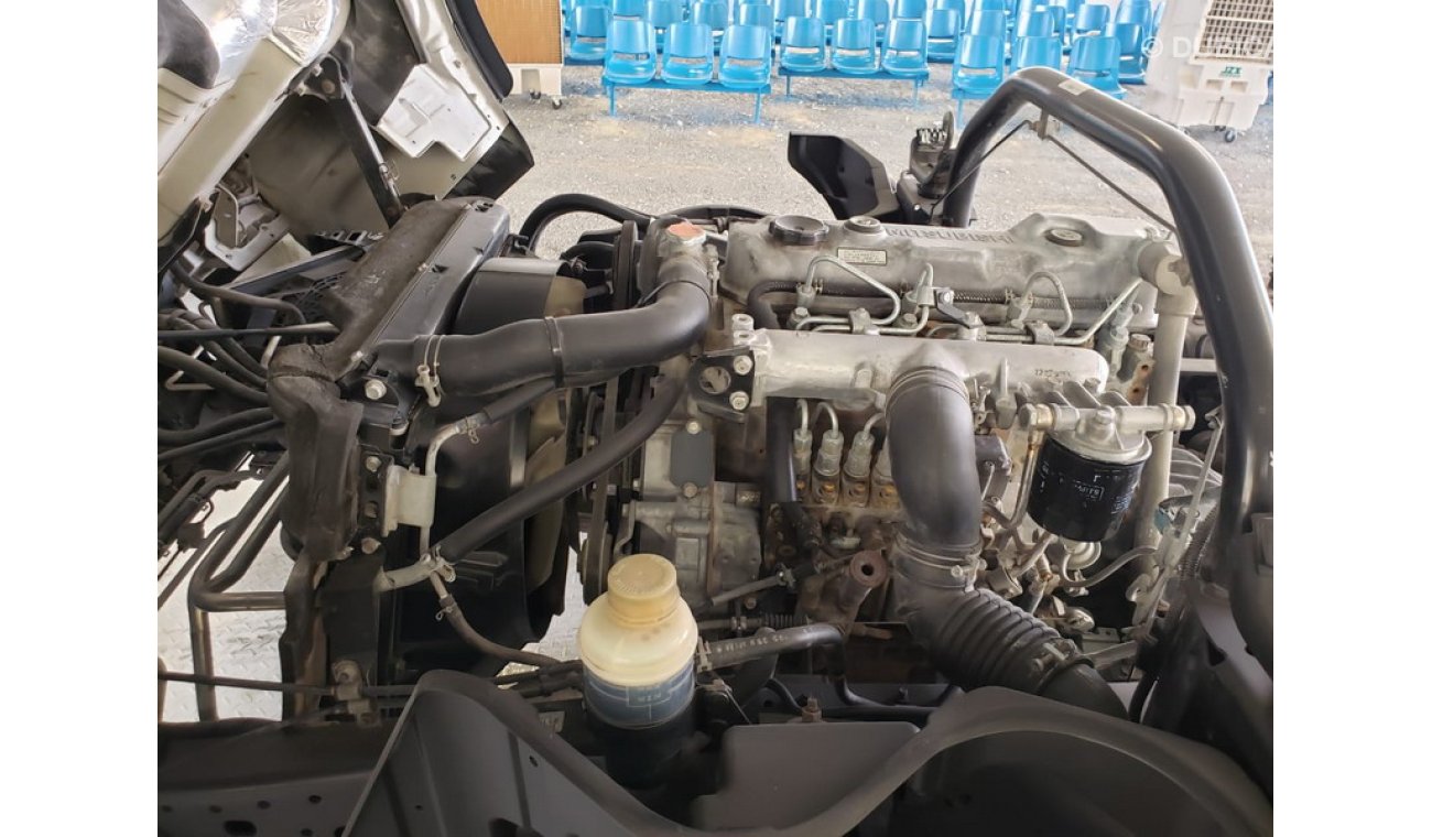ميتسوبيشي كانتر 4.5L Diesel, 4 Ton, 16" Tyre, 5 Speed Manual Transmission, Reverse Warning Buzzer (LOT # 2014)