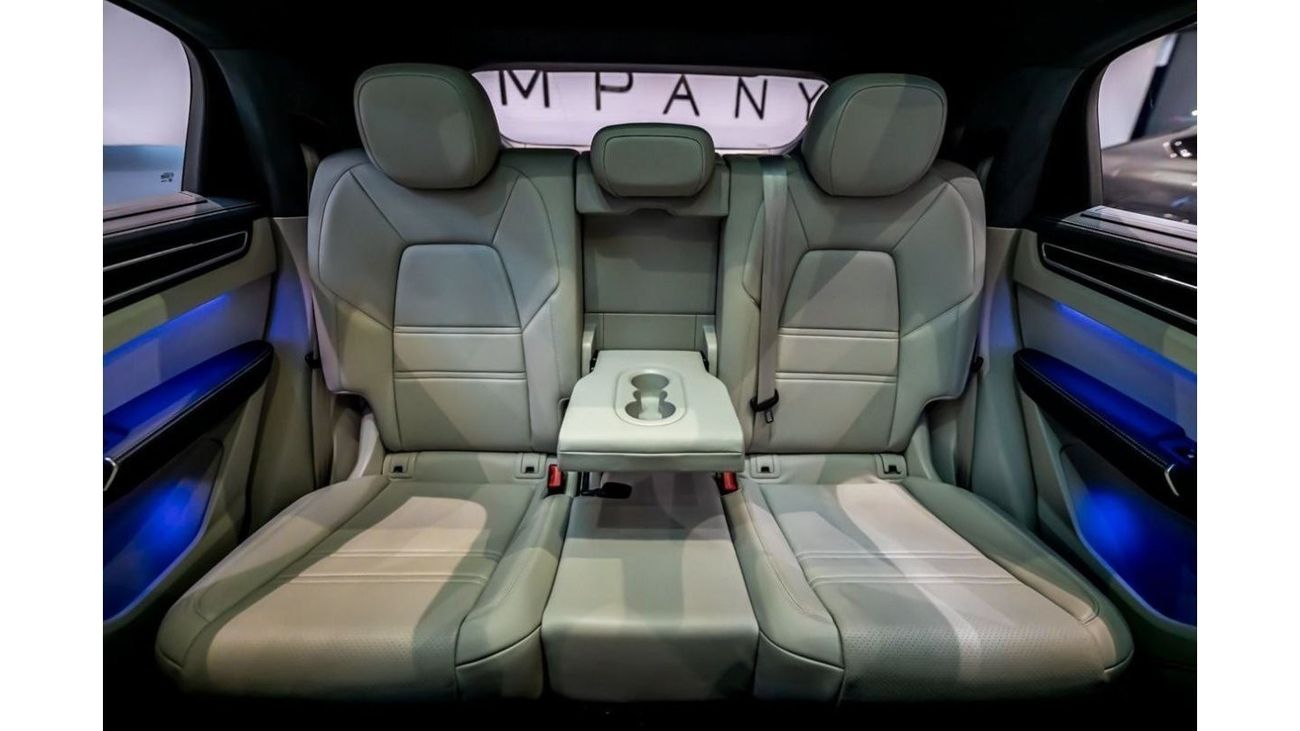 بورش كايان 2022 Porsche Cayenne GTS Coupe, 2025 Porsche Warranty, Full Service History, Low KMs, GCC