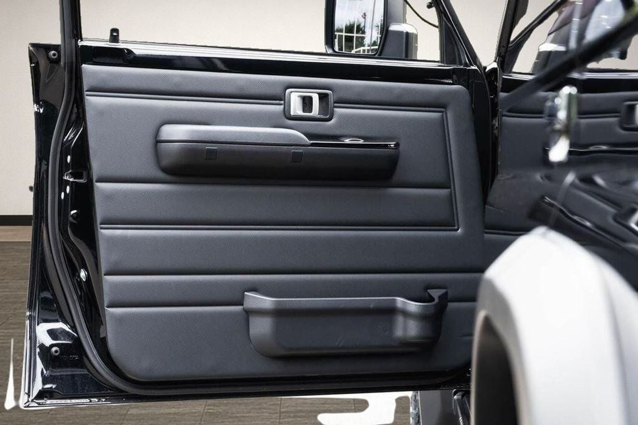 تويوتا لاند كروزر 70 Toyota Land Cruiser J70 2.8 5dr (EXPORT ONLY)