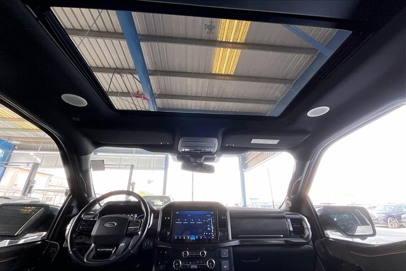 Ford F 150 Platinum FX4 - Super Crew | Guaranteed Warranty | 0 Down Payment