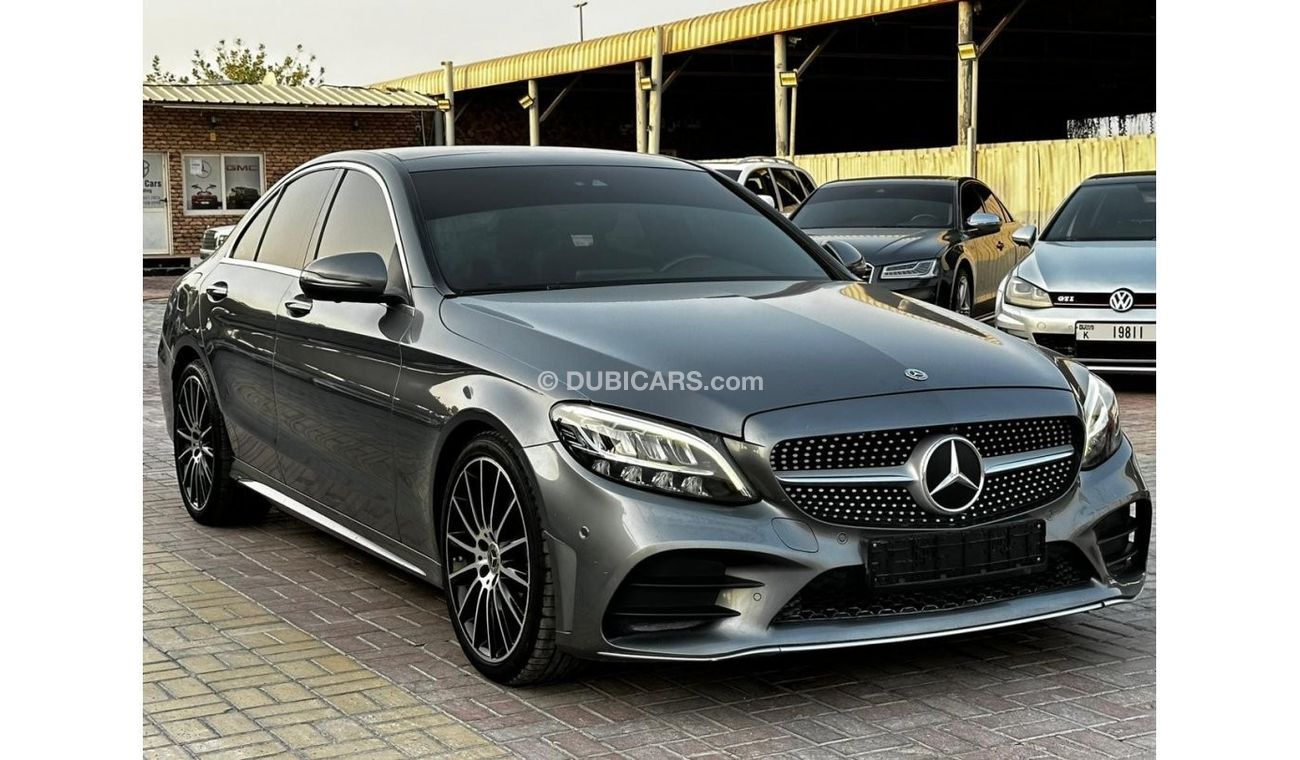 Mercedes-Benz C 200 Premium + مرسيدس سي 200 موديل : 2019 ممشي : 87.000 السعر : 127.000 مواصفات خليجية فل اوبشن بدون حواد
