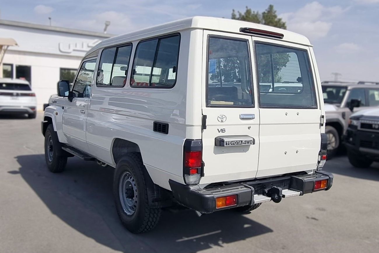 تويوتا لاند كروزر 70 TOYOTA LAND CRUISER LC78 4.0L 3-DOOR M/T MY 2025