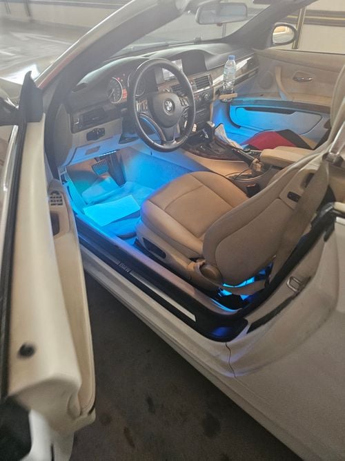 BMW 320i STANDARD