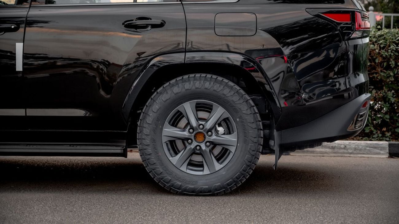 لكزس LX 600 LEXUS LX600 OVERTRAIL 3.5 -2025YM