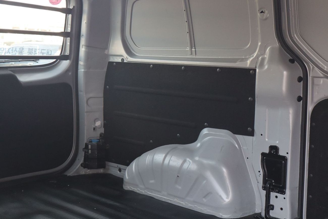 Hyundai H1 Starex Korean Specs