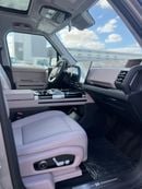 Jetour G700 2.0L Turbo engine with dual electric motors, delivering a combined 724 horsepower and 795 Nm torque,