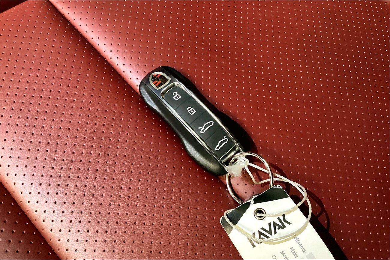 بورش تايكان Taycan | شامل الضمان | 0 ﺪﻔﻋﺓ ﺃﻮﻟﻯ