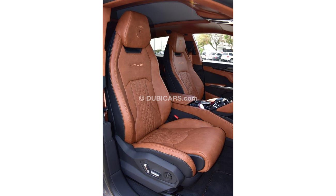 Lamborghini Urus V8 666 HP