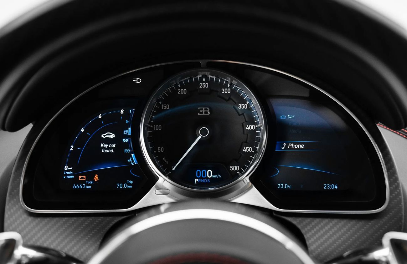 بوغاتي شيرون 8.0L W16 Quad-Turbo Engine