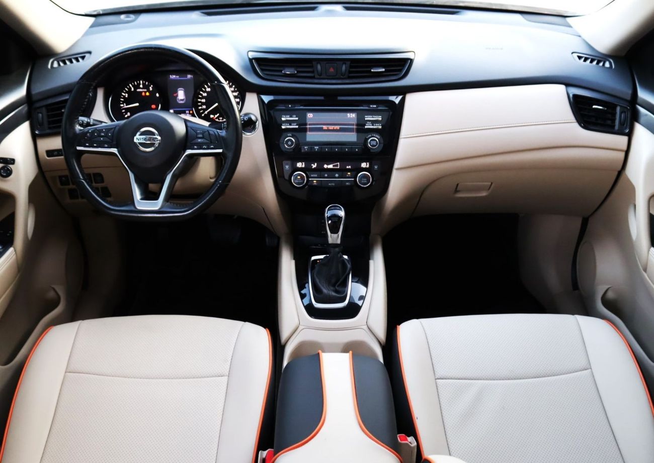 نيسان إكس تريل SV نيسان اكس تريل 2019 فل اوبشن خليجي بحالة ممتازة