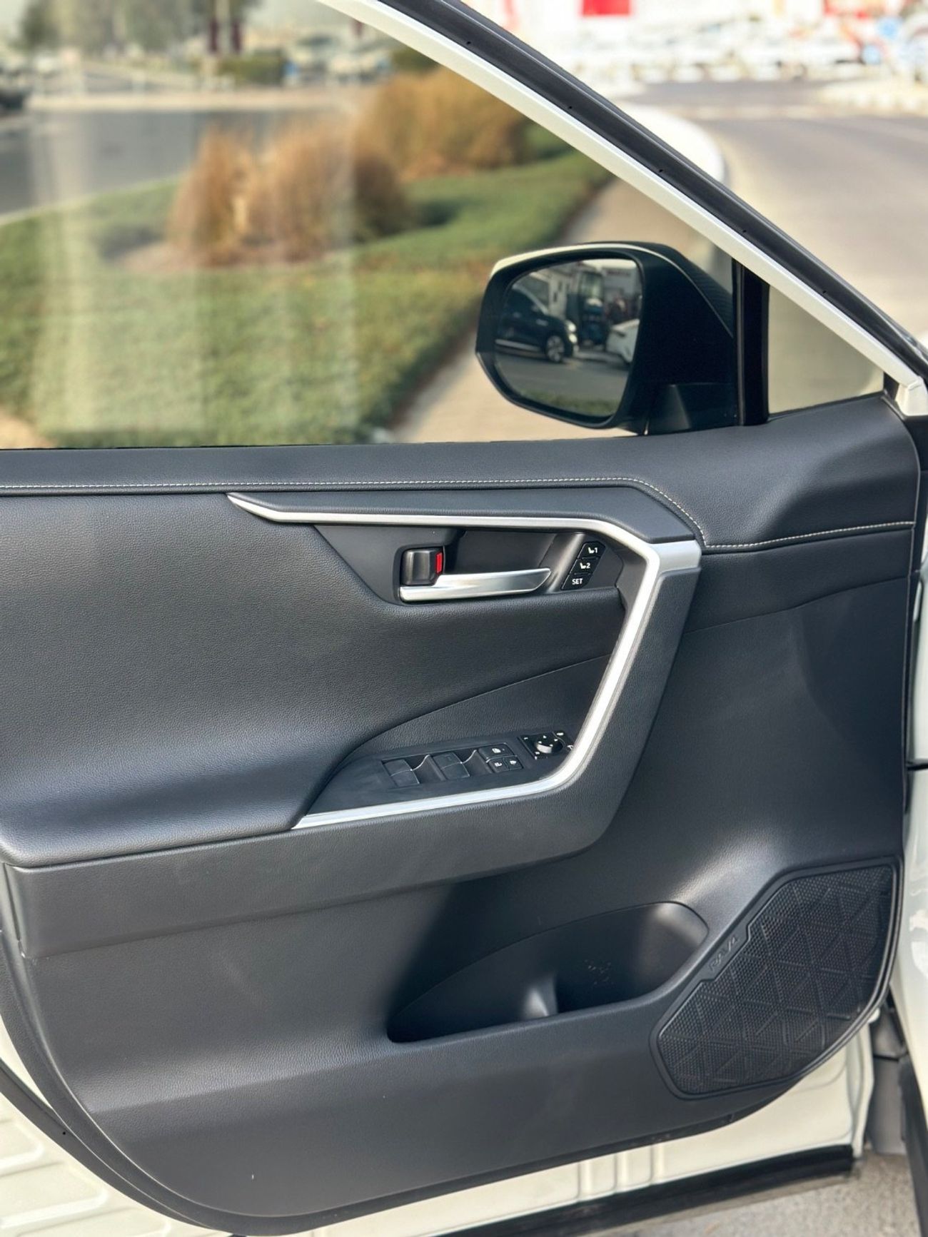 Toyota RAV4 Premium 360 camera, leather, push start