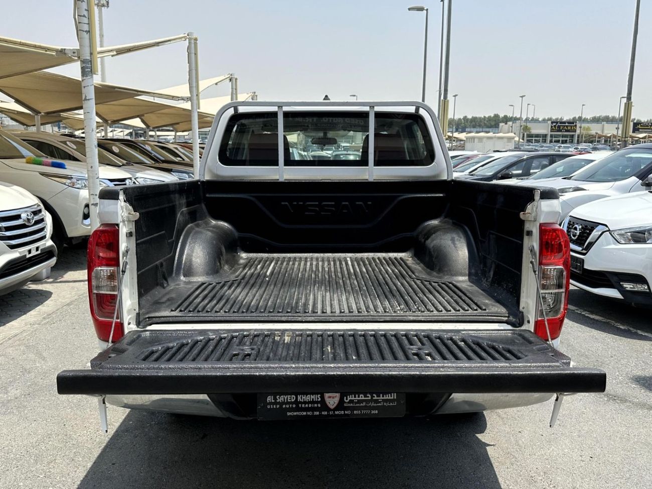 Nissan Navara Std 2.5L RWD A/T