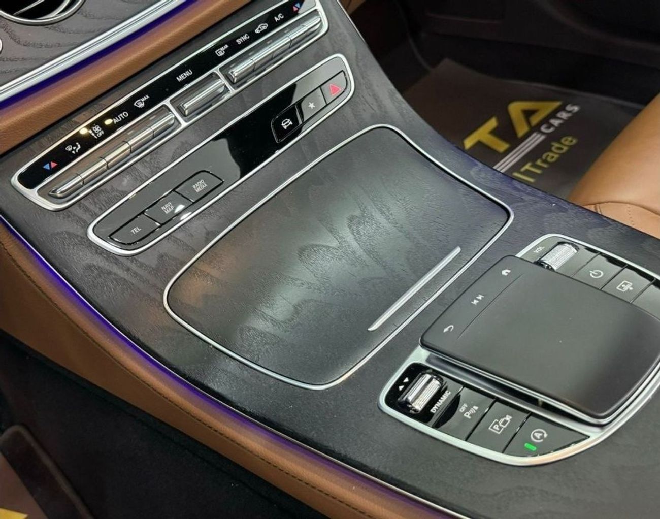 مرسيدس بنز E300 2023 Mercedes Benz E300 AMG, 2028 Mercedes Warranty, Full Options, Low Kms, GCC