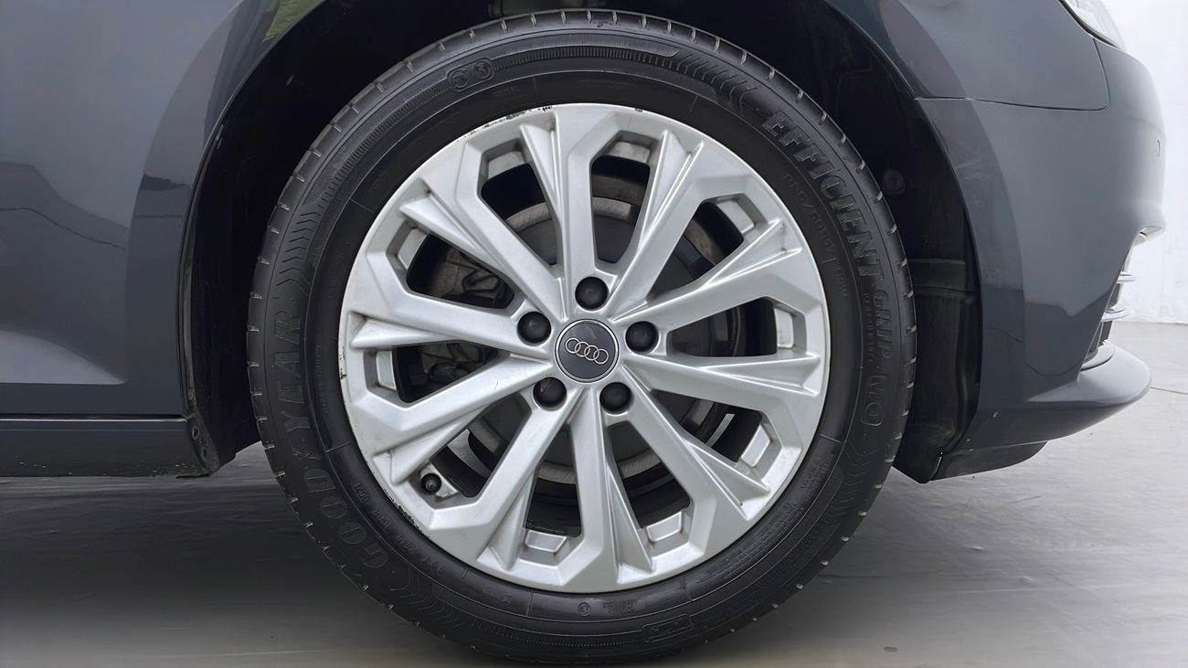 Audi A4 30 TFSI BASIC 1.4 | Under Warranty | Inspected on 150+ parameters