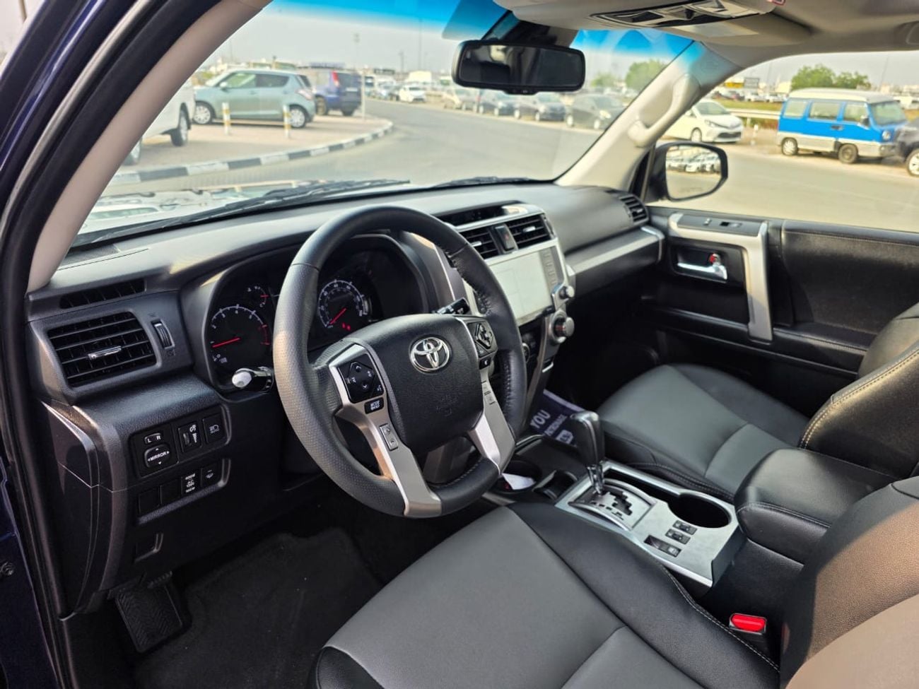 Toyota 4Runner SR5 Perimum Sunroof , Push button and 7 seater