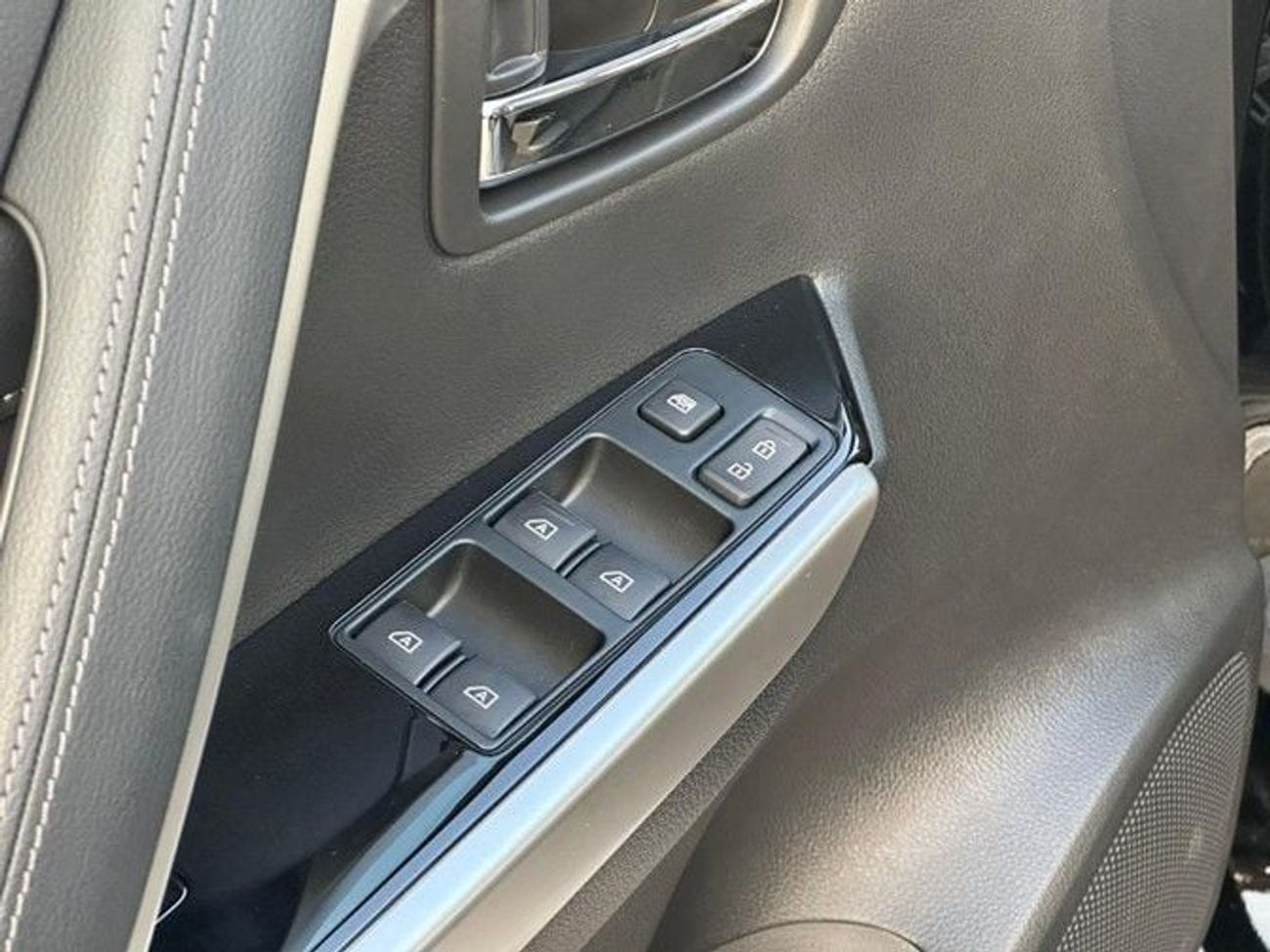 ميتسوبيشي مونتيرو سبورت MITSUBISHI MONTERO SPORT 3.0L 4WD GLS ROOF RAIL, SPOILERSUNROOF FABRIC SEATS-2026