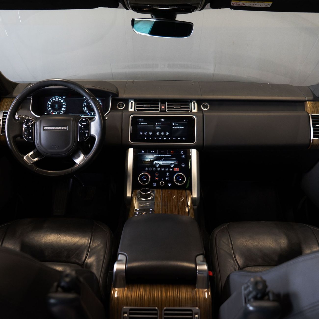 Land Rover Range Rover HSE 3.0L (380 HP) AED 2,394  pm  • 0% Downpayment • Range Rover HSE • 1 Year Warranty