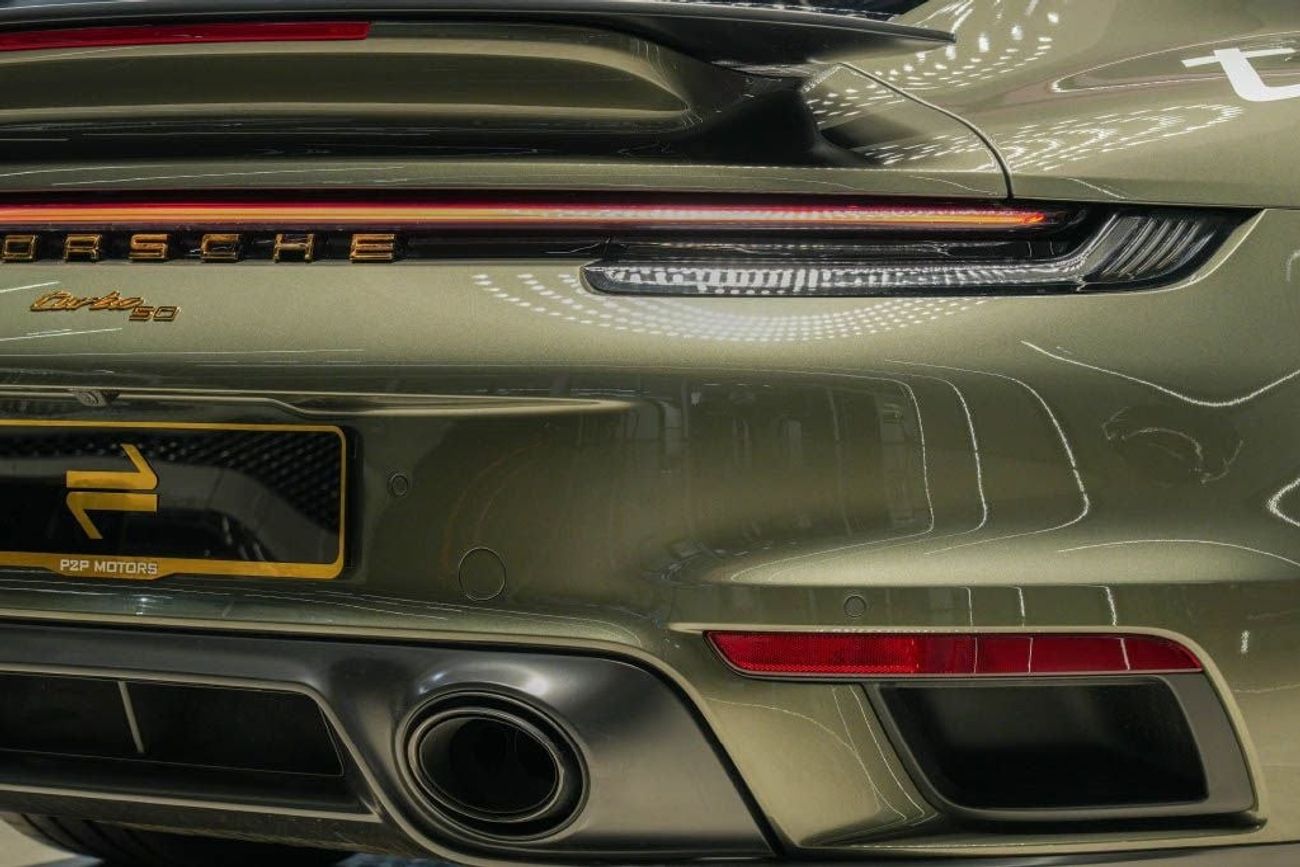 بورش 911 Turbo S 3.8L (640 HP) Coupe