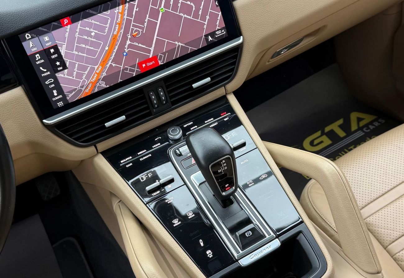 بورش كايان Base Coupe 2020 Porsche Cayenne Coupe, Warranty, Full Service History, Sport Chrono Package, GCC