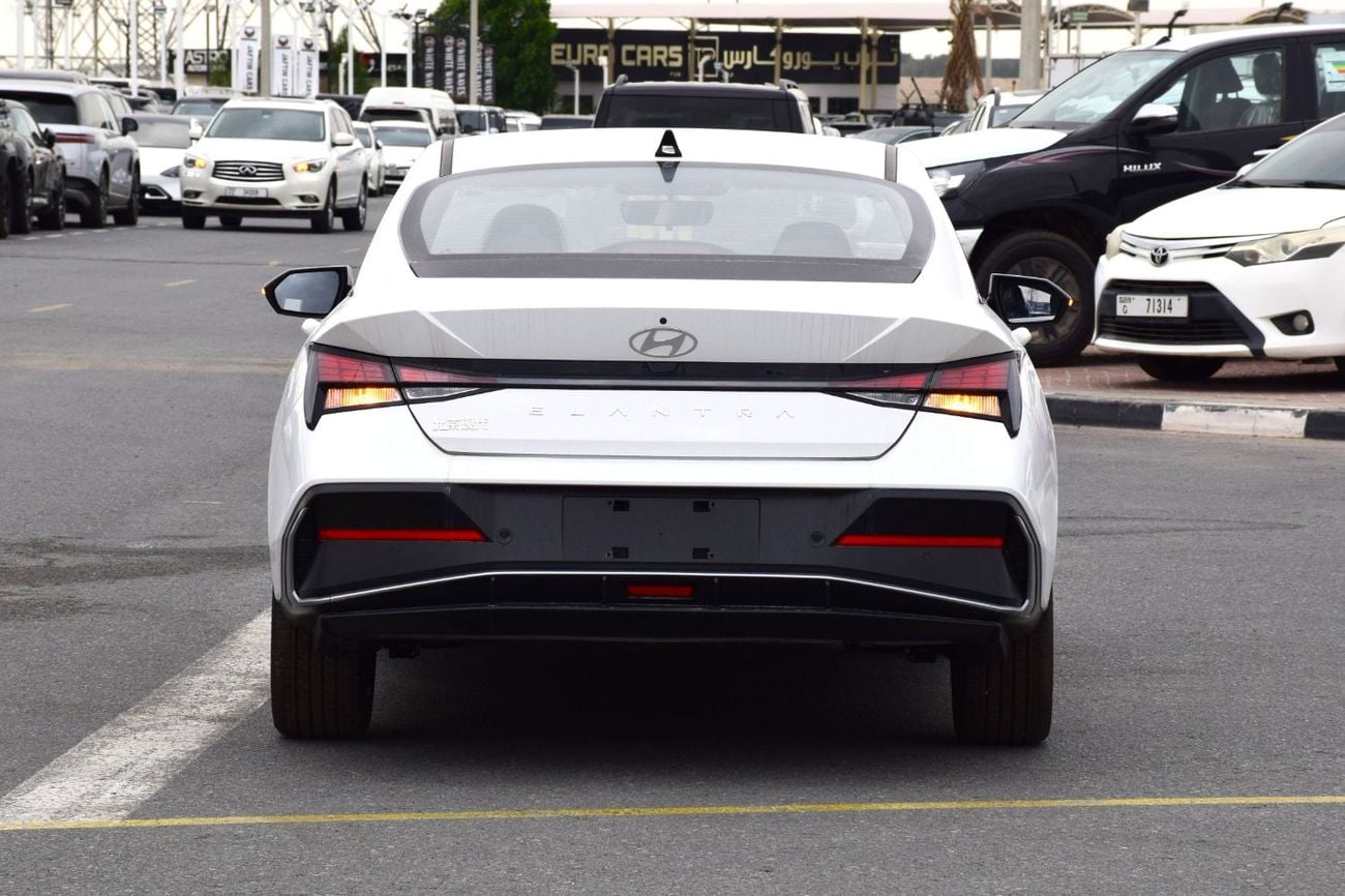 هيونداي إلانترا 