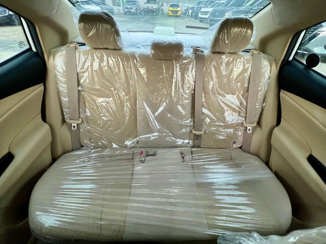 Toyota Yaris 1.5L E warranty one year bank financie available 0 dawon payment