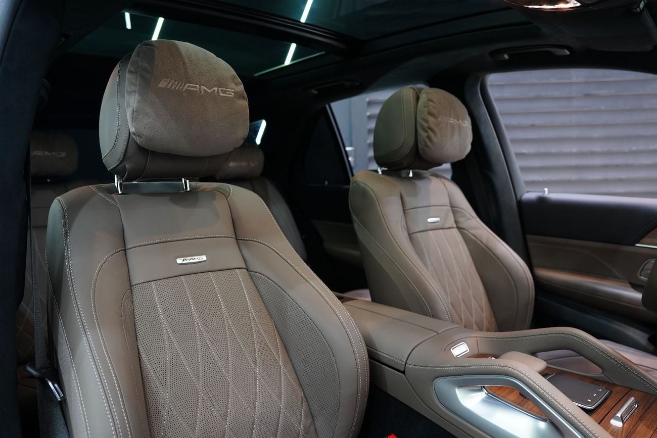 مرسيدس بنز GLE 53 AMG 4Matic+, Manufaktur Interior Package, Panoramic Roof, Gargash Warr + Serv!!