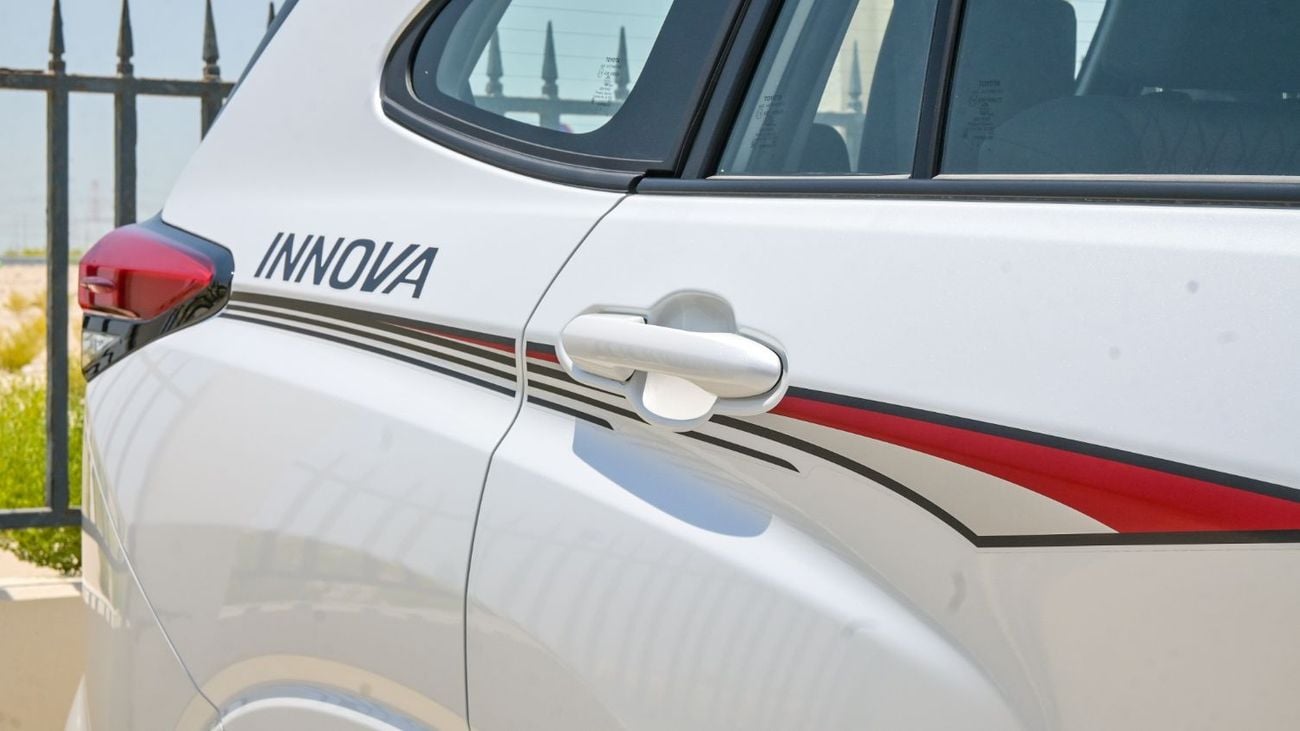 تويوتا إينوفا 2.0L, Petrol, 2024