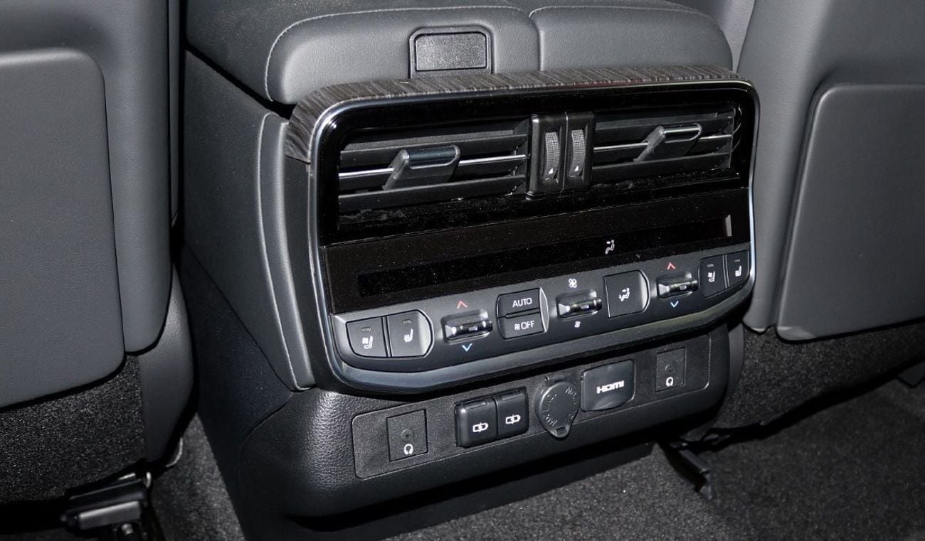 تويوتا لاند كروزر 2026 Model Toyota Land Cruiser (LC300) VXR, 3.3L Turbo Diesel 4WD 10A/T