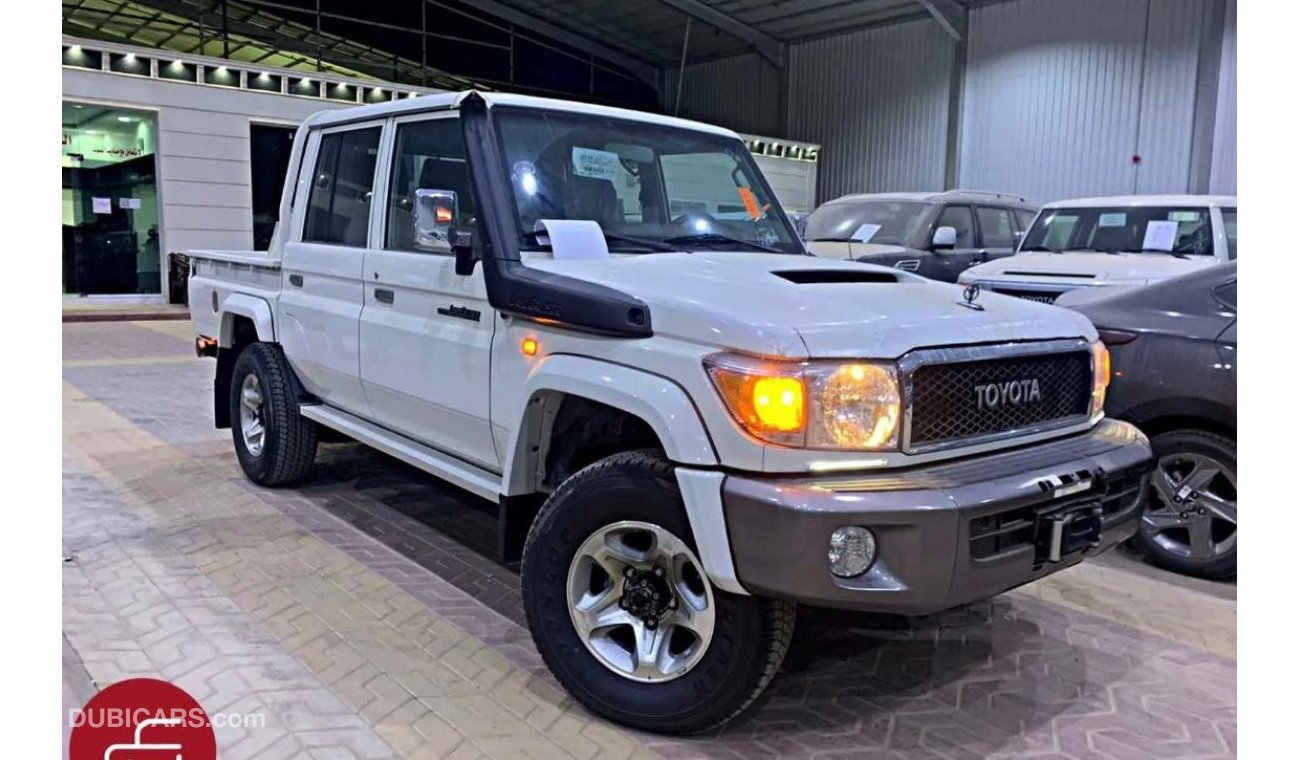 تويوتا لاند كروزر بيك آب 2022YM Toyota LC79 4.5 V8 DC MT -winch. diff.lock, hubs , over fender limited